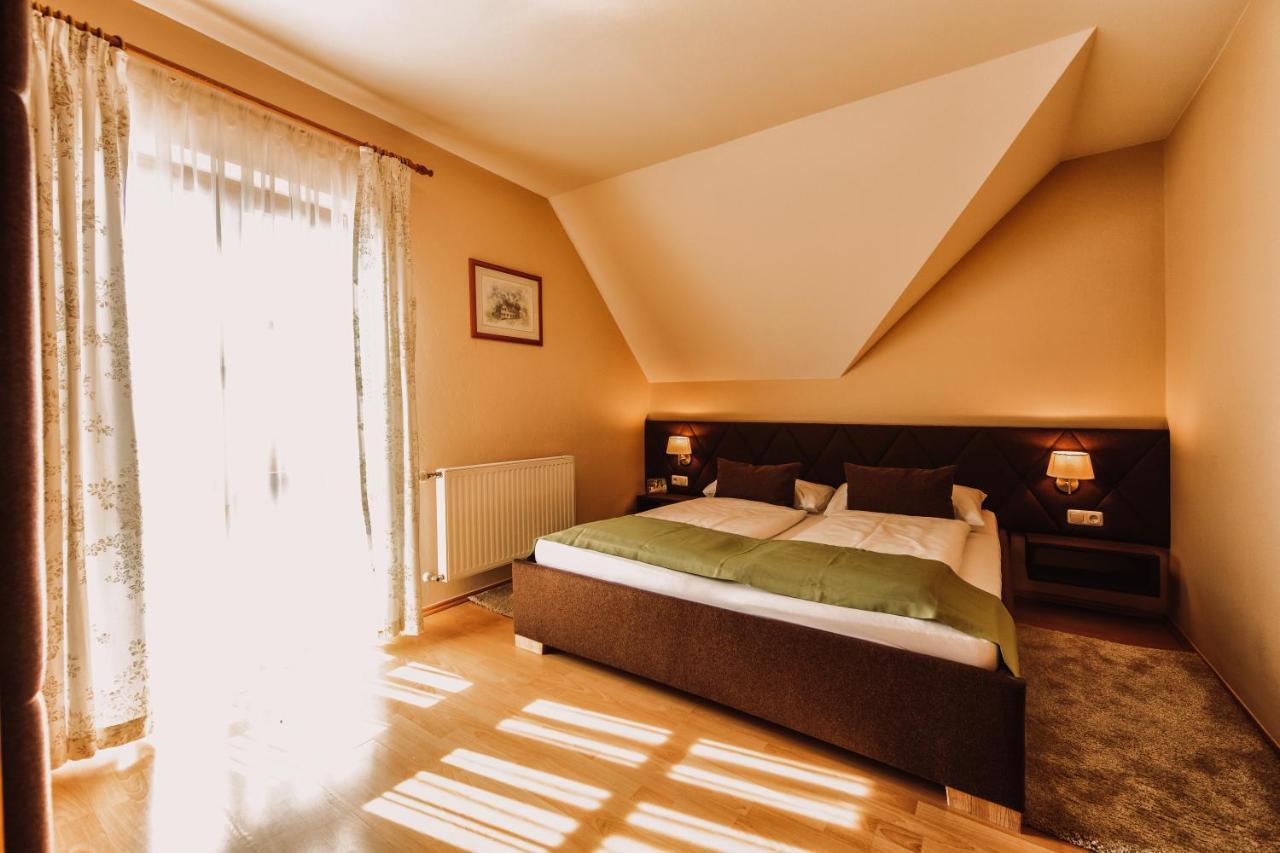 Weingut Kollerhof Am Eichberg Villa Лейтшах Екстериор снимка